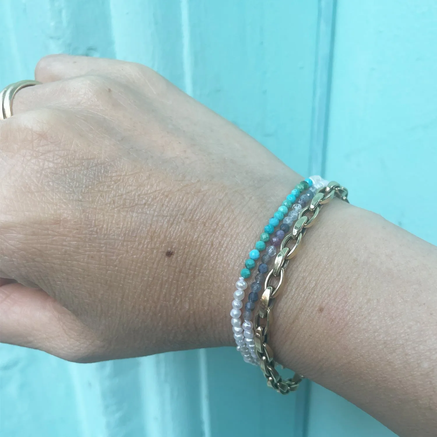 Flamenco Seedpearl bracelet color blocked with Turquoise stones