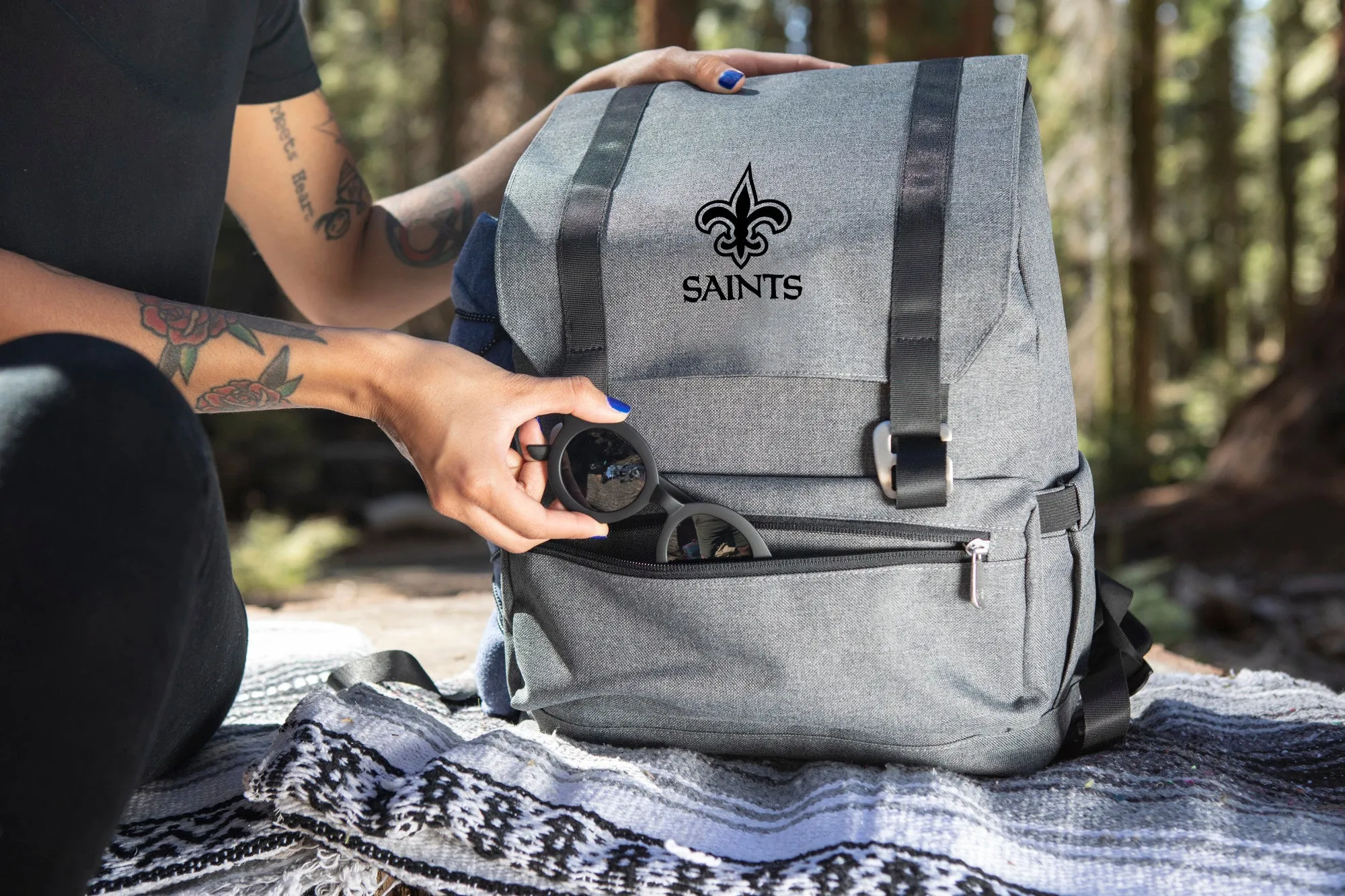 New Orleans Saints - On The Go Traverse Backpack Cooler