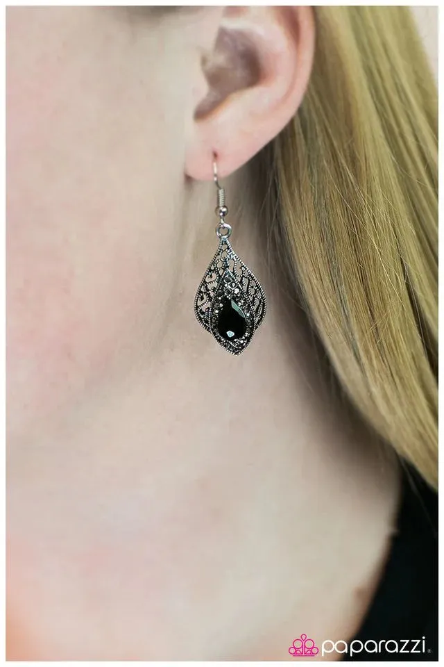 Paparazzi Earring ~ Quite Queenly - Black