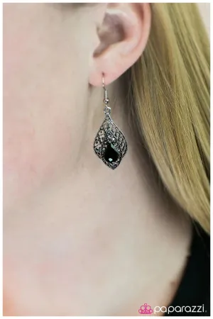 Paparazzi Earring ~ Quite Queenly - Black